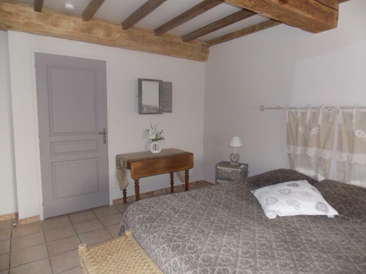 A La Mare Du Vieux Chene Bed and Breakfast Bellegarde-Poussieu Eksteriør billede
