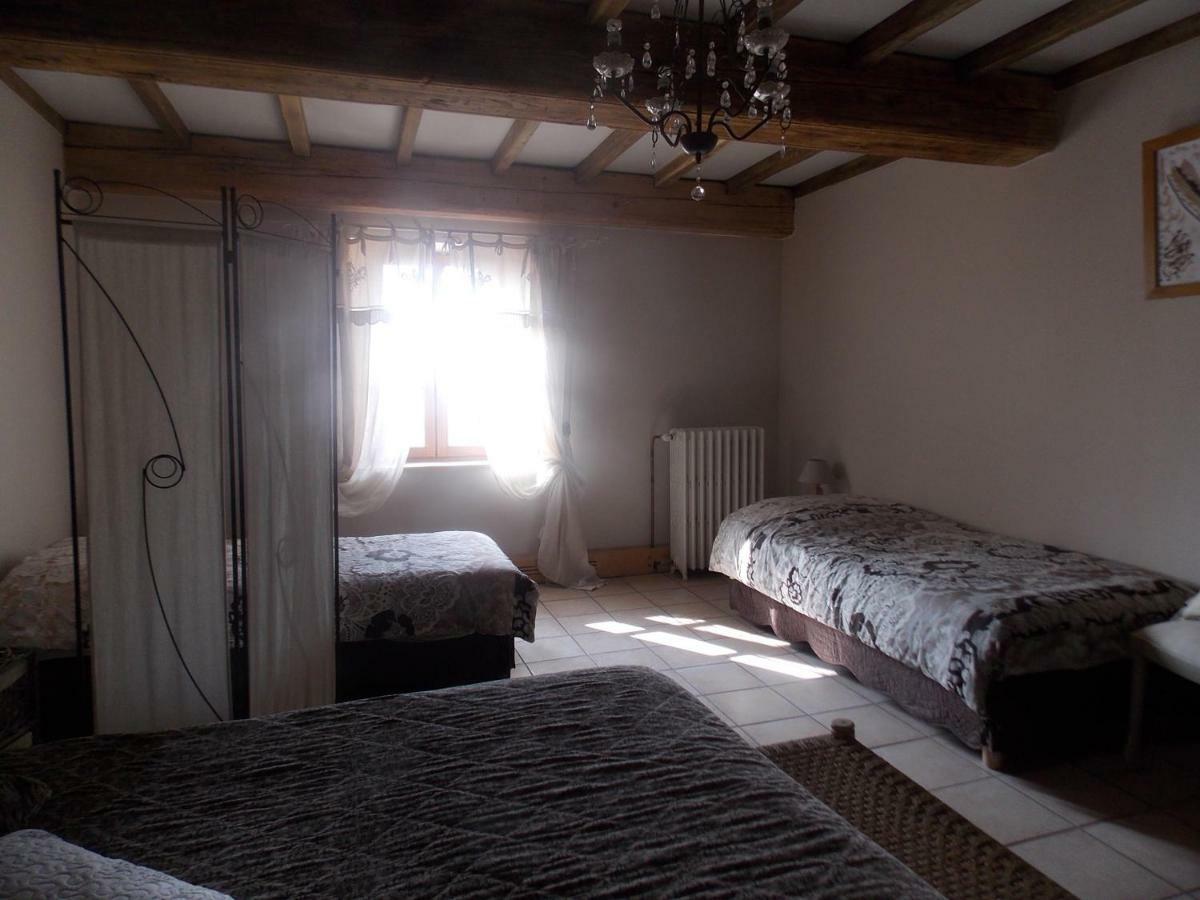 A La Mare Du Vieux Chene Bed and Breakfast Bellegarde-Poussieu Eksteriør billede